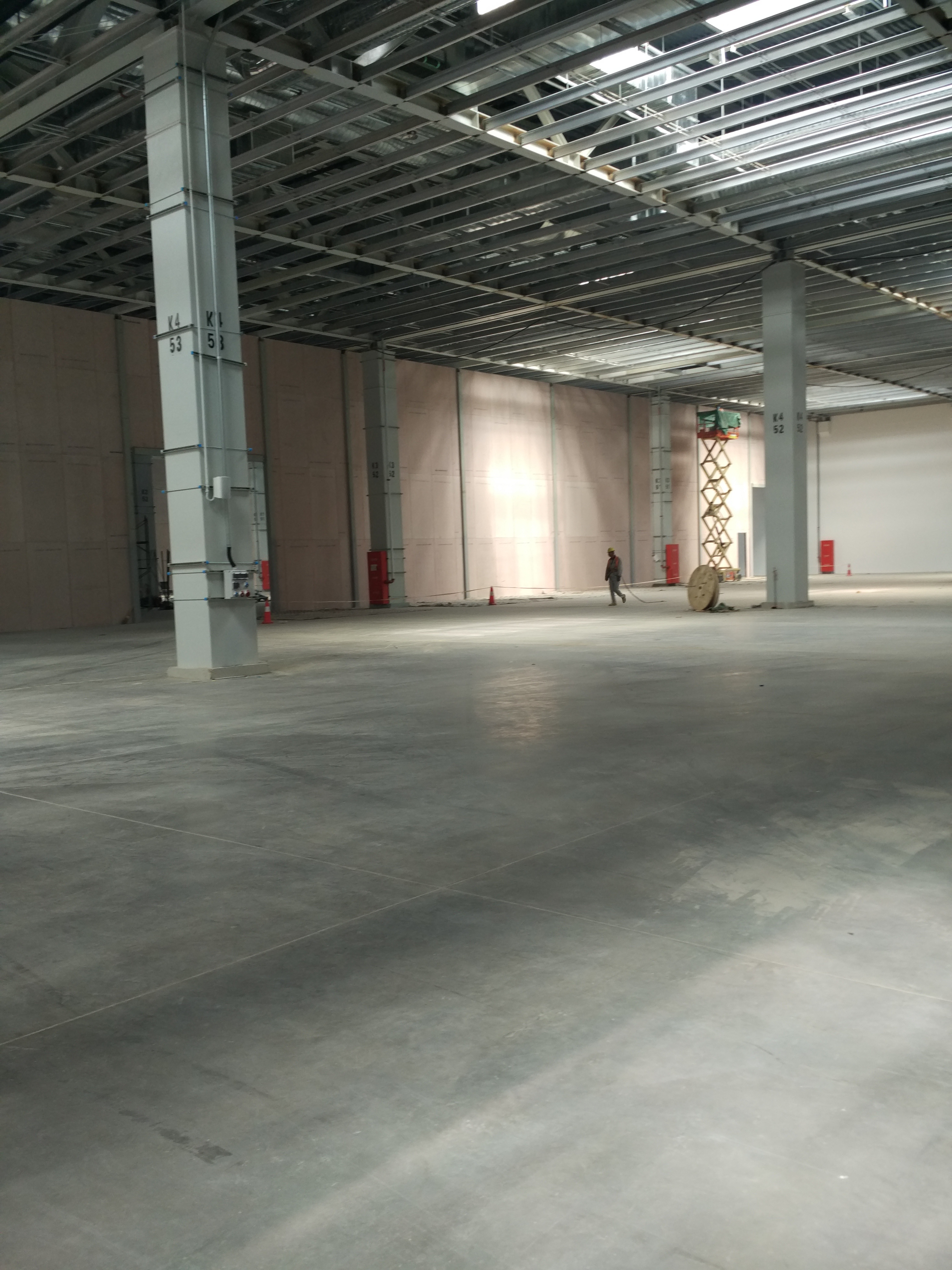 彩钢防火隔墙施工​需要什么辅助工具？