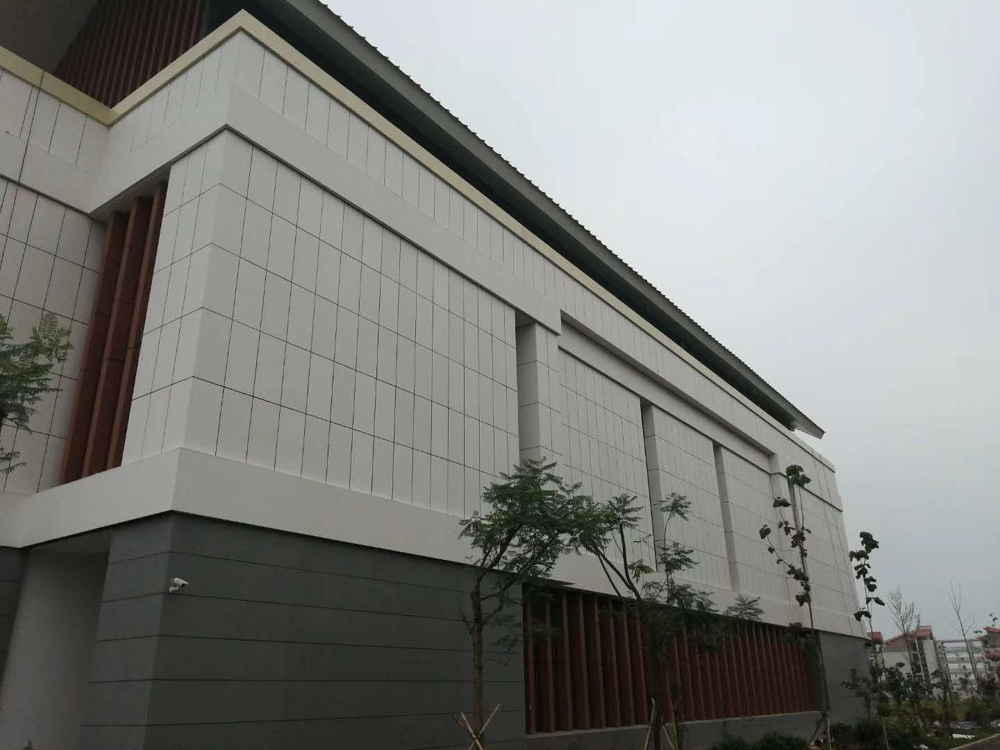 无机预涂装饰板引领装饰世界新浪潮